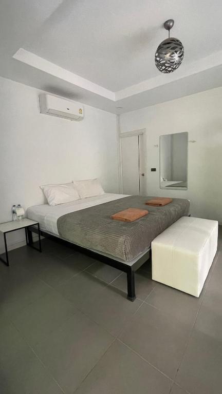King bed
